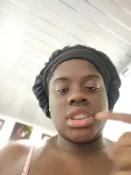 YourLiaa  online show from 04/27/26, 05:05