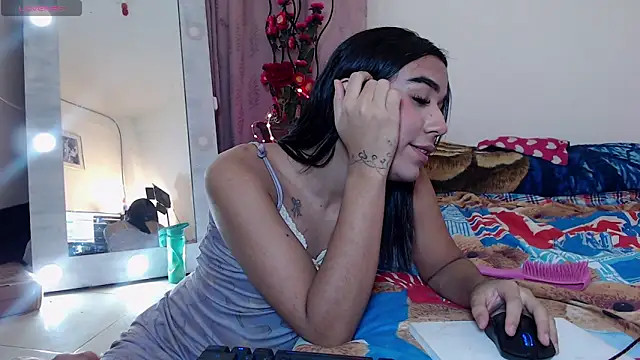 Candyy doll   online show from 04/07/26, 05:52