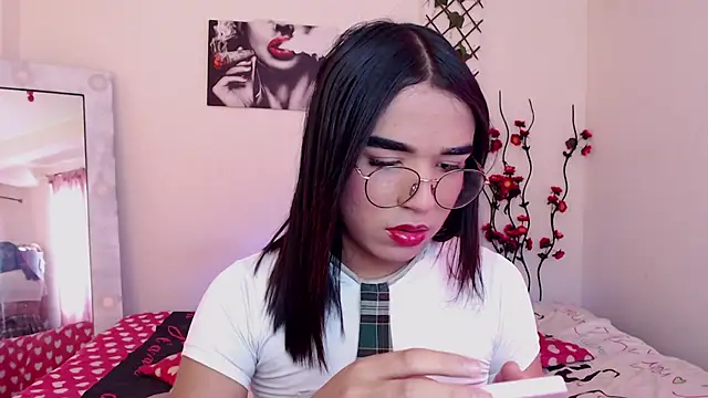 Candyy doll   online show from 04/11/26, 06:23