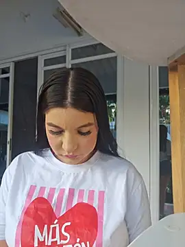 Pretty Julieta online show from 04/13/26, 10:04