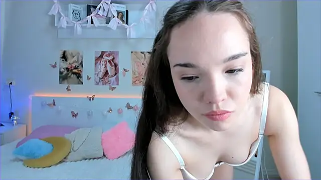 Milly Lane online show from 05/07/26, 03:12