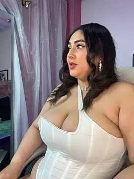 Selenee23 online show from 04/24/26, 11:34