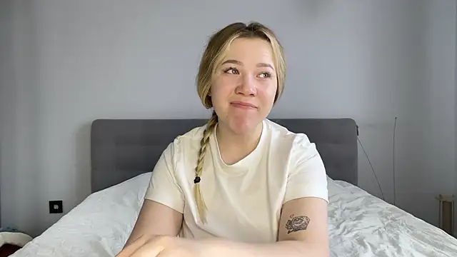 alyrasun online show from 03/28/26, 06:13