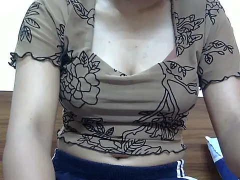 Snapshot of kAVYA_05 chatting on 07/27/26, 04:41 kAVYA 05 online show from 07/27/26, 04:41