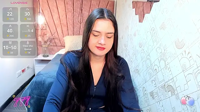 Zoe  Taylor   online show from 03/17/26, 11:57