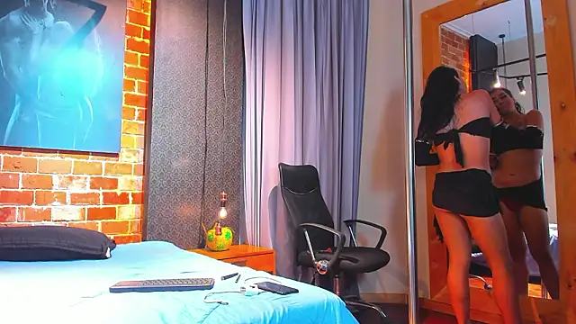 Sienna Dark online show from 03/25/26, 11:27