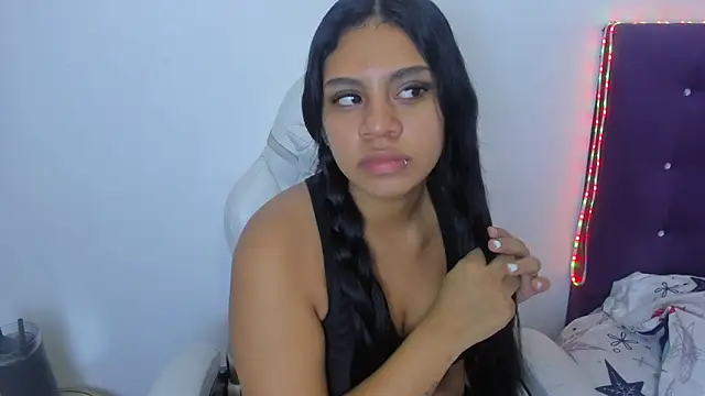 madelinesquirt online show from 04/25/26, 07:00