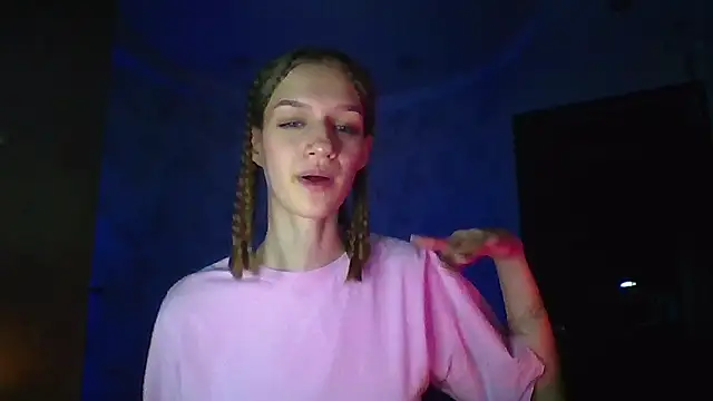 Snapshot of Chrissy_Joyful chatting on 05/16/26, 10:36 Chrissy Joyful online show from 05/16/26, 10:36