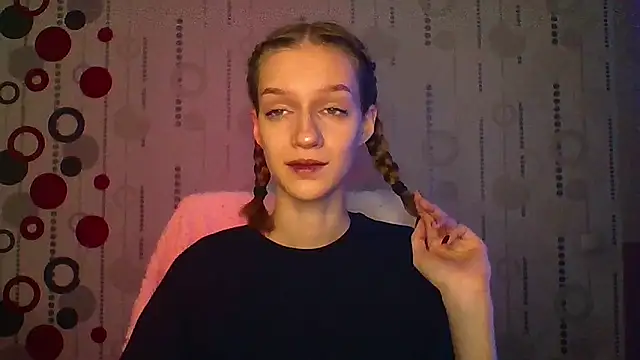 Snapshot of Chrissy_Joyful chatting on 05/18/26, 04:07 Chrissy Joyful online show from 05/18/26, 04:07