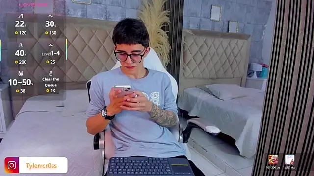 TylerCross  online show from 04/09/26, 08:25