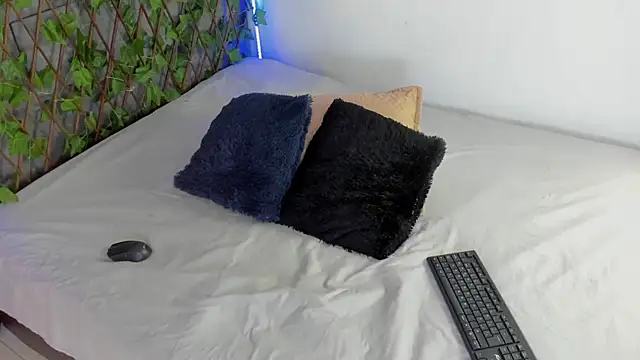 tatianasquirthot online show from 04/17/26, 03:37