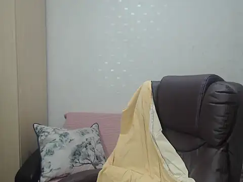 Snapshot of BlondEagleMuscle chatting on 03/15/26, 06:25 BlondEagleMuscle online show from 03/15/26, 06:25