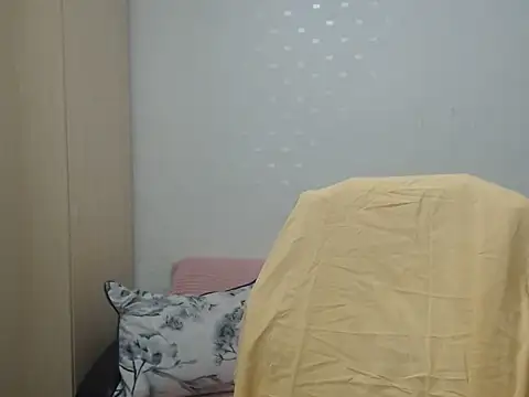Snapshot of BlondEagleMuscle chatting on 05/18/26, 09:20 BlondEagleMuscle online show from 05/18/26, 09:20