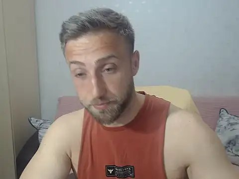 Snapshot of BlondEagleMuscle chatting on 05/25/26, 06:25 BlondEagleMuscle online show from 05/25/26, 06:25