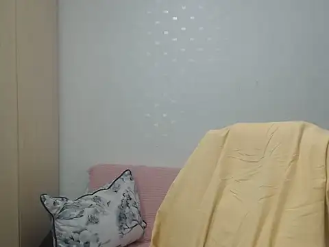 Snapshot of BlondEagleMuscle chatting on 05/27/26, 07:00 BlondEagleMuscle online show from 05/27/26, 07:00