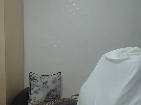 Snapshot of BlondEagleMuscle chatting on 06/28/26, 06:58 BlondEagleMuscle online show from 06/28/26, 06:58
