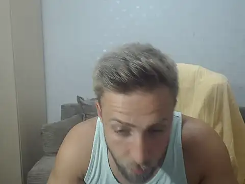 Snapshot of BlondEagleMuscle chatting on 08/01/26, 07:24 BlondEagleMuscle online show from 08/01/26, 07:24