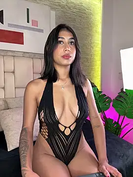 Lilyrousse  online show from 05/23/26, 11:47