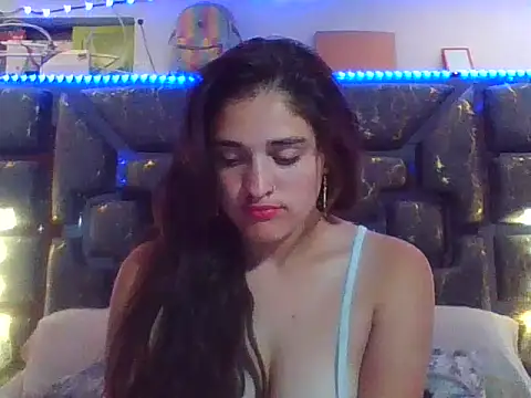 Thaliass online show from 03/18/26, 03:15