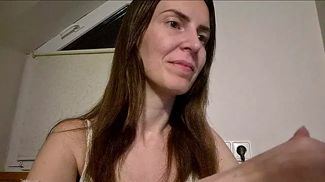 Snapshot of AnnaTight chatting on 05/04/26, 07:54 AnnaTight online show from 05/04/26, 07:54