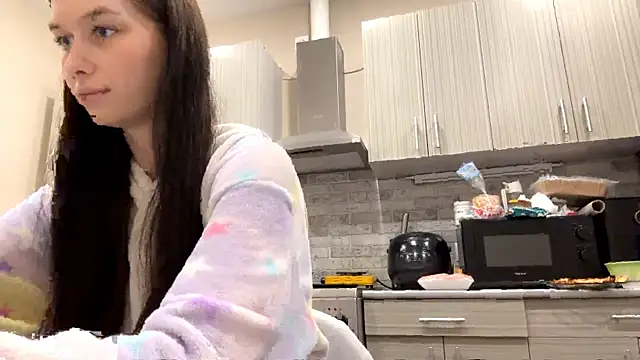 LaraDraggoo online show from 03/30/26, 07:15