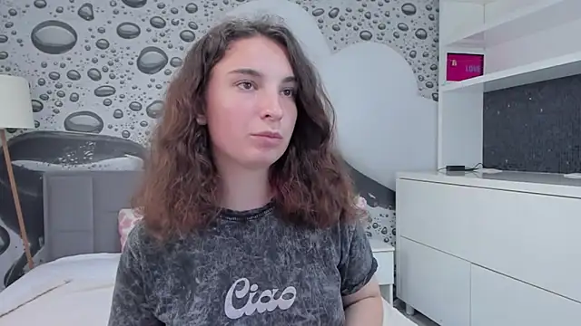 JosephineRows online show from 06/03/26, 12:30