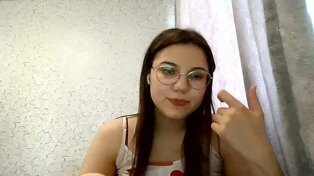 Snapshot of Aurora_Breeze chatting on 06/16/26, 10:51 Aurora Breeze online show from 06/16/26, 10:51