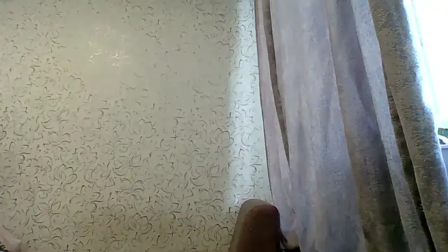 Snapshot of Aurora_Breeze chatting on 06/19/26, 11:03 Aurora Breeze online show from 06/19/26, 11:03