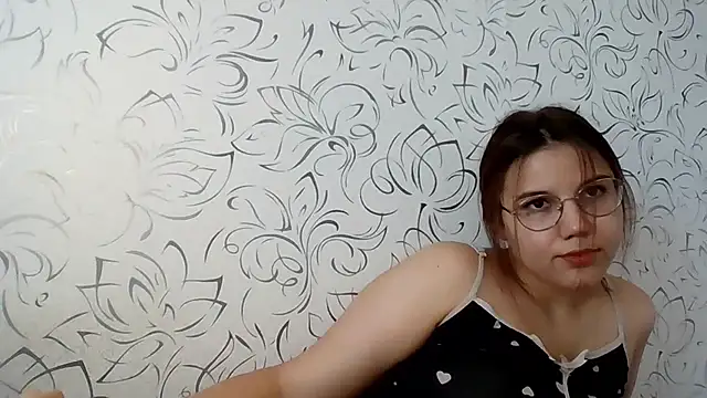 Snapshot of Aurora_Breeze chatting on 08/04/26, 12:30 Aurora Breeze online show from 08/04/26, 12:30