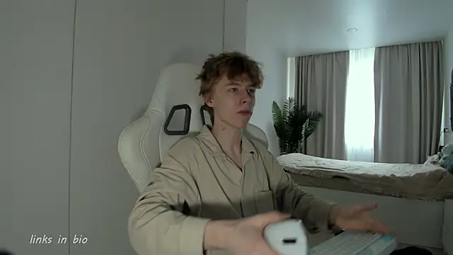 Wawesuc online show from 03/24/26, 05:45