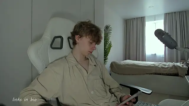 Wawesuc online show from 03/31/26, 08:37