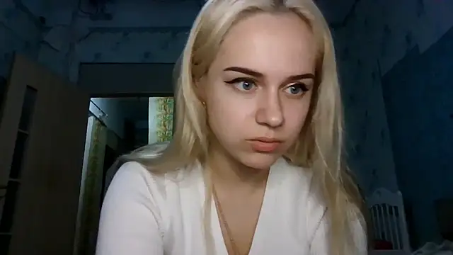 Barbie   girl online show from 03/12/26, 03:51