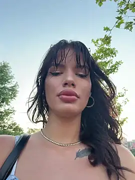 Snapshot of RaniaSnow chatting on 07/18/26, 03:33 RaniaSnow online show from 07/18/26, 03:33
