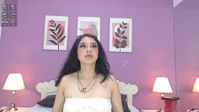 Snapshot of YayaQueen chatting on 05/08/26, 11:48 YayaQueen online show from 05/08/26, 11:48