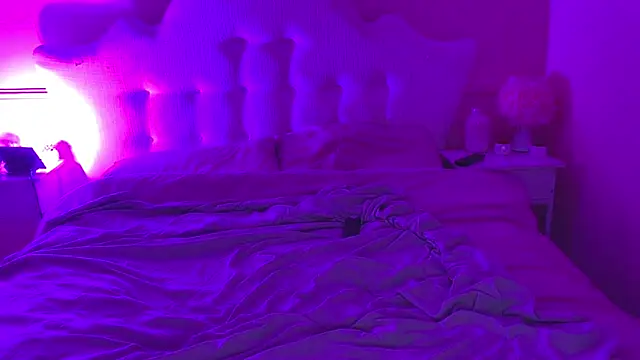 NyaraBuenoBabestationx online show from 04/19/26, 08:11