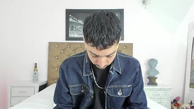 finn jackson online show from 04/22/26, 07:37