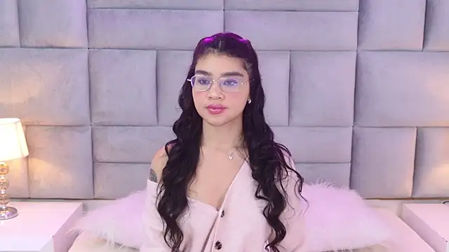 OliviaDiaz online show from 03/24/26, 08:36