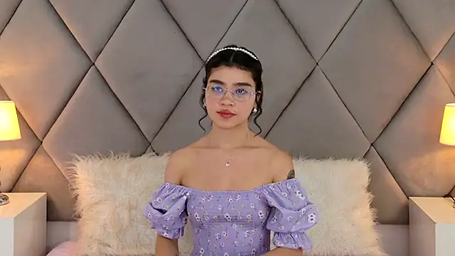 Snapshot of OliviaDiaz chatting on 05/16/26, 07:34 OliviaDiaz online show from 05/16/26, 07:34