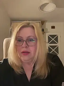 JanieLight53 online show from 04/26/26, 07:11