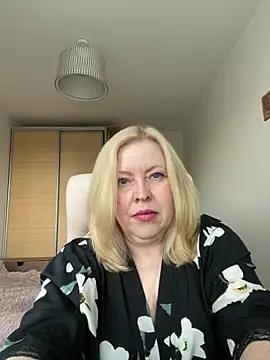 JanieLight53 online show from 07/06/26, 05:04