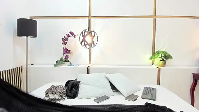 BrendaCantorel online show from 03/26/26, 12:00