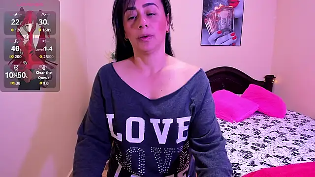 Snapshot of sara_florez12 chatting on 06/04/26, 01:06 sara florez12 online show from 06/04/26, 01:06