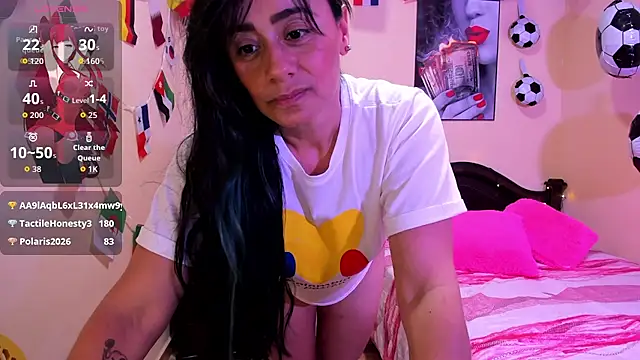 Snapshot of sara_florez12 chatting on 06/27/26, 12:22 sara florez12 online show from 06/27/26, 12:22