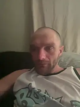 Snapshot of TroubleWithChris chatting on 03/07/26, 06:21 TroubleWithChris online show from 03/07/26, 06:21