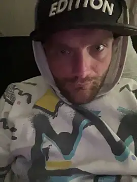 Snapshot of TroubleWithChris chatting on 03/08/26, 06:28 TroubleWithChris online show from 03/08/26, 06:28