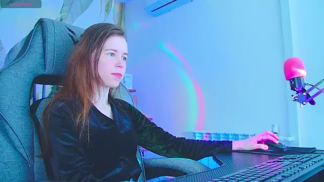 AriaGracen online show from 03/19/26, 02:32