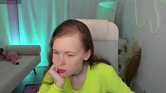 AriaGracen online show from 04/15/26, 08:32