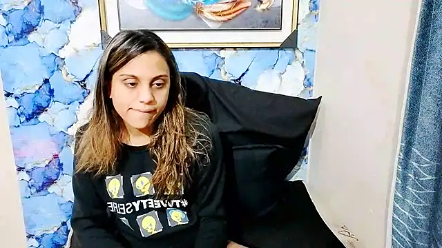 Snapshot of Luscious_Lexy chatting on 06/15/26, 04:36 Luscious Lexy online show from 06/15/26, 04:36