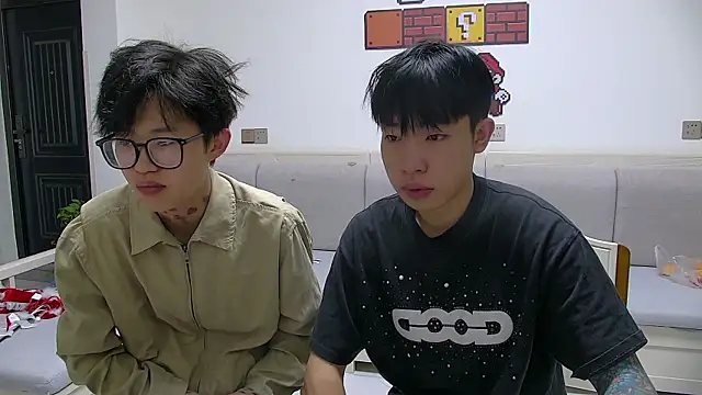 Chili-001 online show from 04/10/26, 10:09
