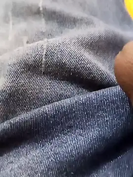 Snapshot of peaky999 chatting on 03/29/26, 06:02 peaky999 online show from 03/29/26, 06:02